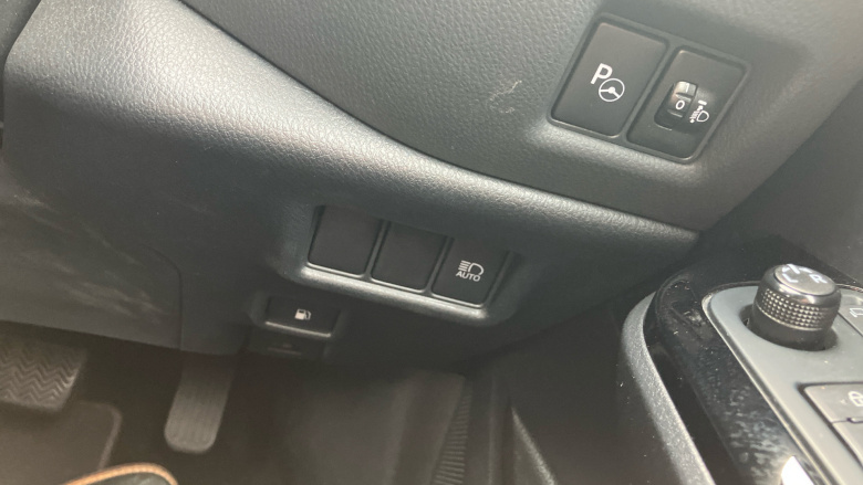 Toyota C-HR 2.0 Hybrid Design 5dr CVT Hybrid Hatchback